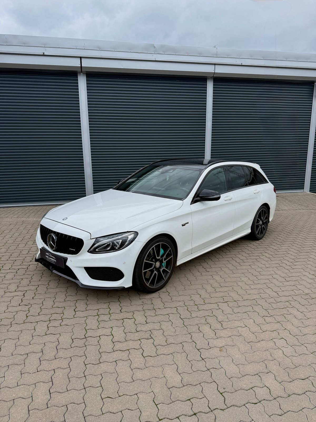 Mercedes-AMG C 43 T-Modell in Weiß